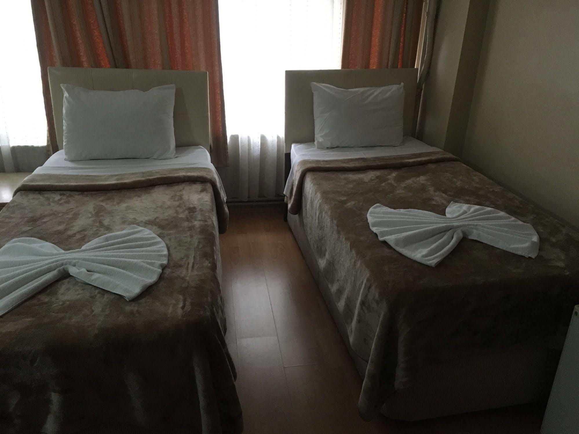 Oeruen Hotel Istanbul Exterior photo