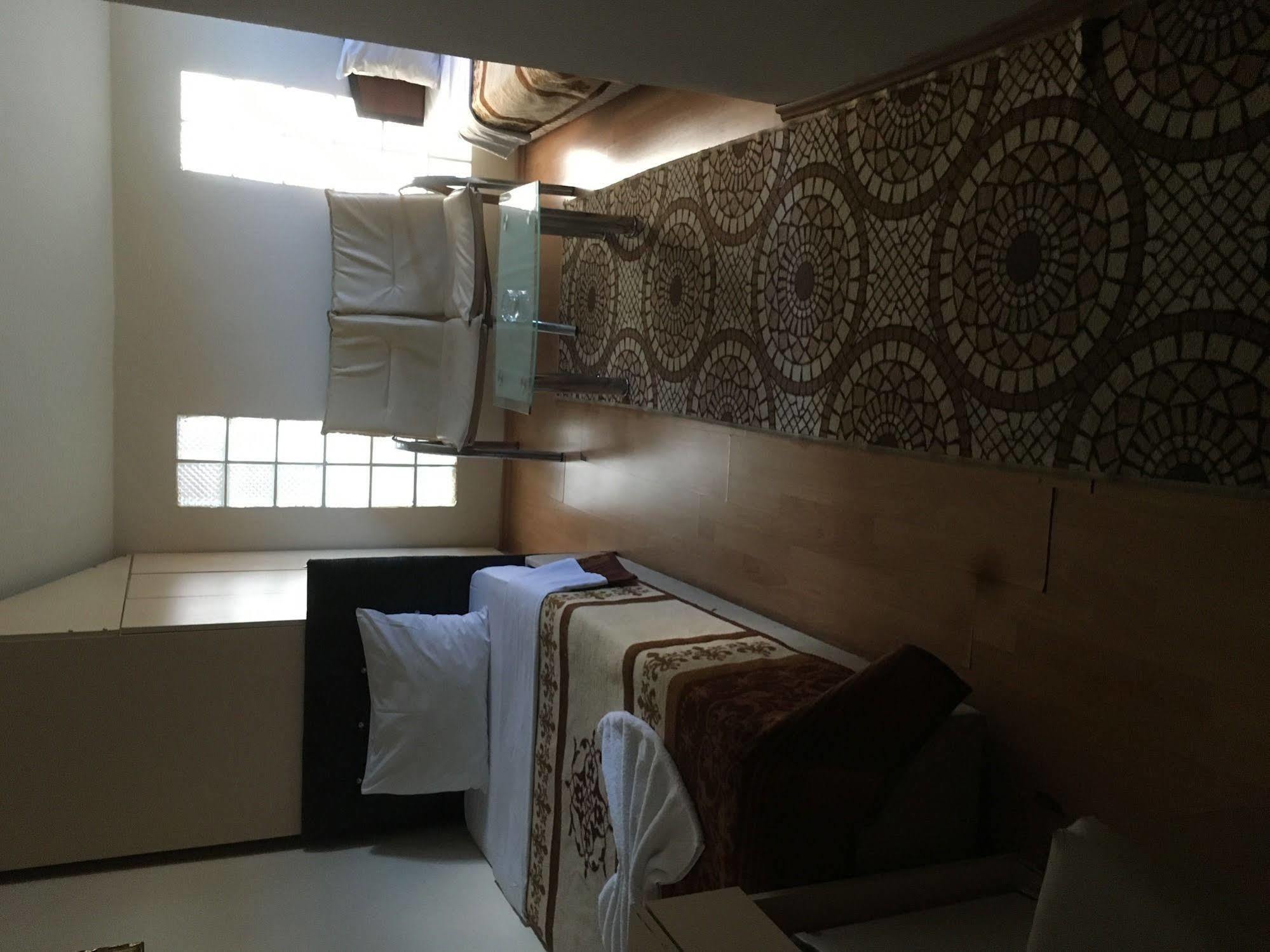 Oeruen Hotel Istanbul Exterior photo