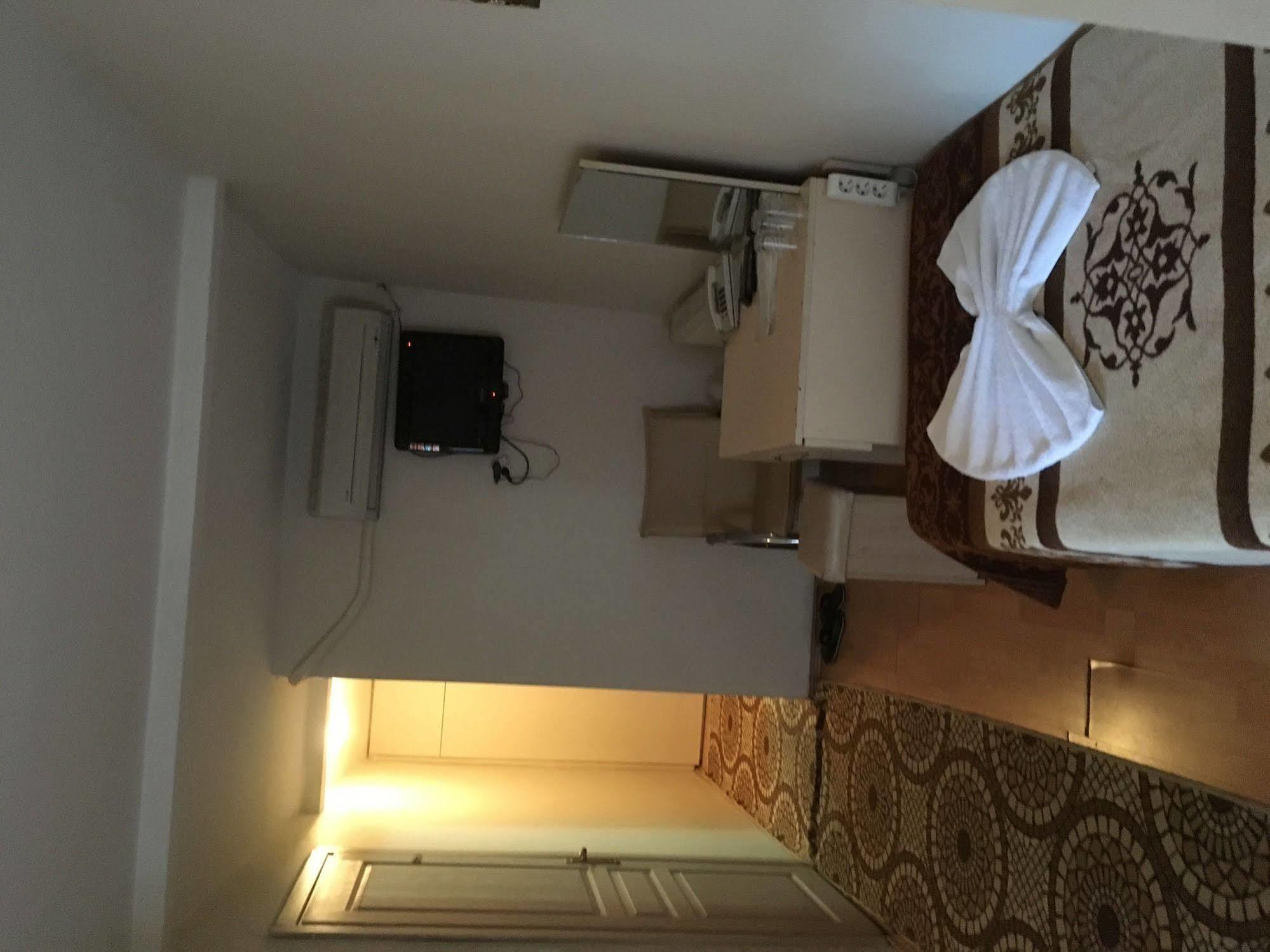 Oeruen Hotel Istanbul Exterior photo