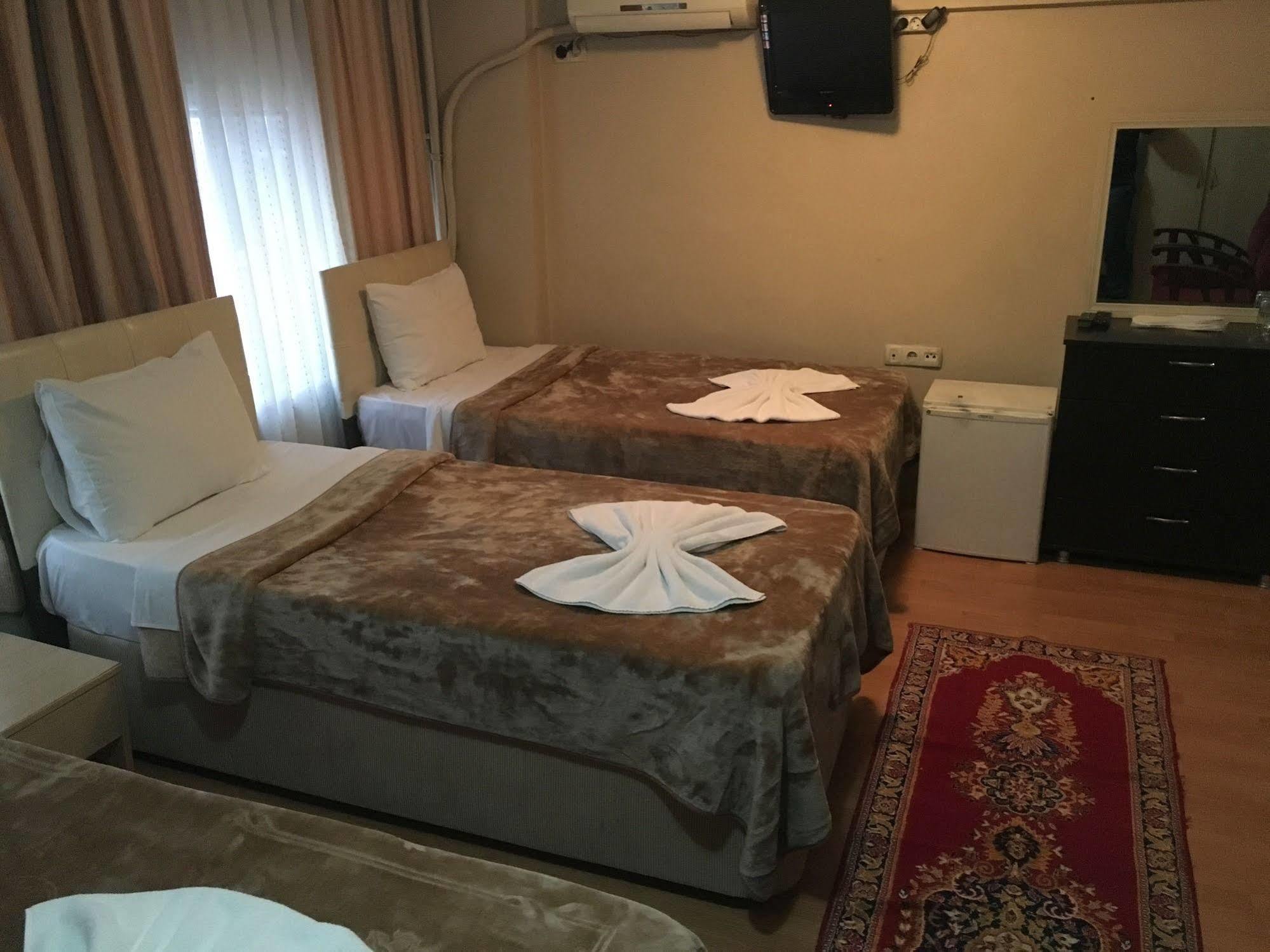 Oeruen Hotel Istanbul Exterior photo